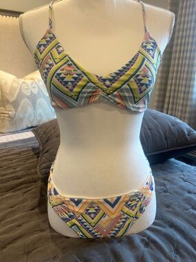 l*space Multicolor Geometric Bikini - Yellow, Blue, Pink